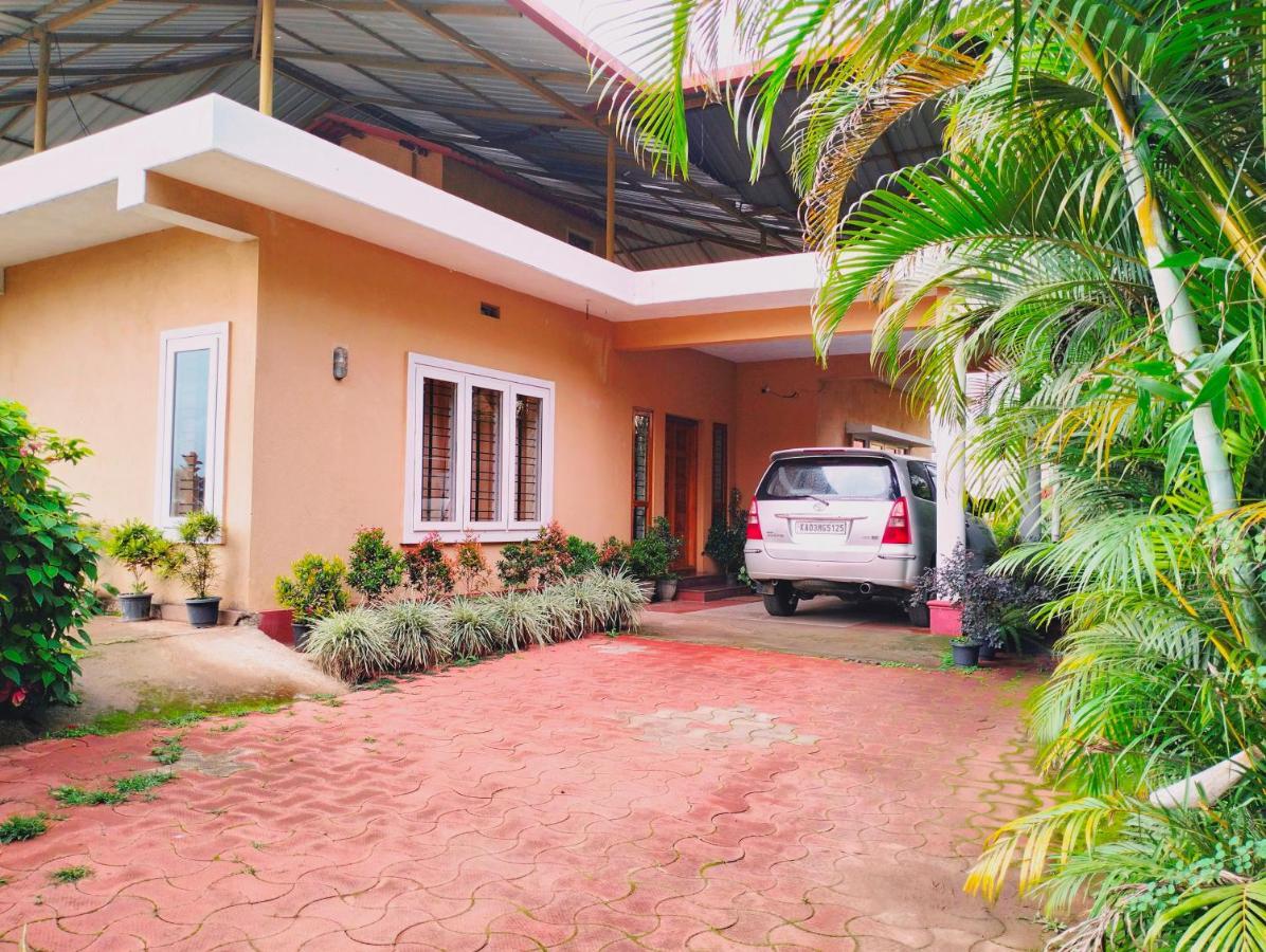 Holidayincoorg Orchid Villa มาดิเครี ภายนอก รูปภาพ